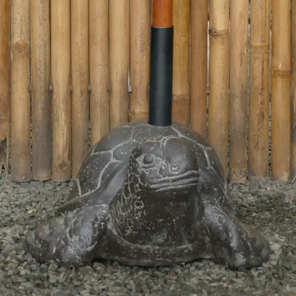 Product image of the product “Turtle umbrella stand made of cast stone, 28cm height, with plastic pipe inside (48mm diameter, 23cm depth), 1 set with metal pipe (45mm diameter, 40cm Height) ”